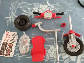 Patinete 2 Ruedas con Luces y Sonido