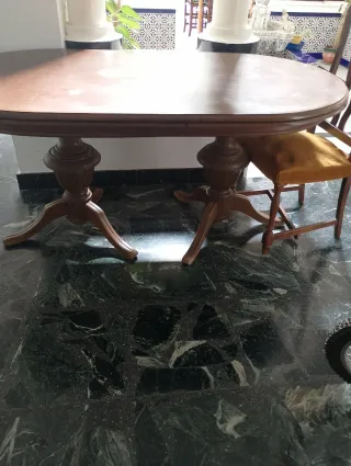 Mesa de comedor anch 0'89 larg 1'60 + 0'39 a los l