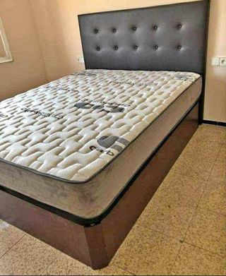 Colchón y canapé nuevos