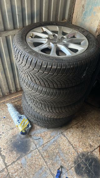 Neumáticos Audi 4 unidades con sus llantas