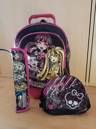 Mochila escolar Monster High + funda flauta