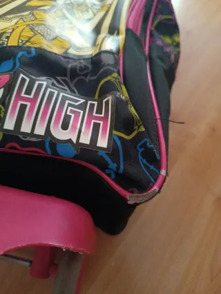 Mochila escolar Monster High + funda flauta