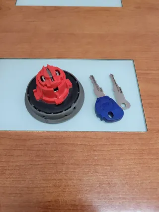 Tapa Gasolina Yamaha Aerox con 2 Llaves