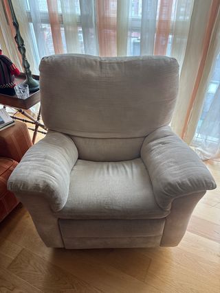 Sofá orejero beige tela