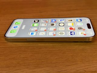 iPhone 16 Pro Max Blanco Titanium 256GB