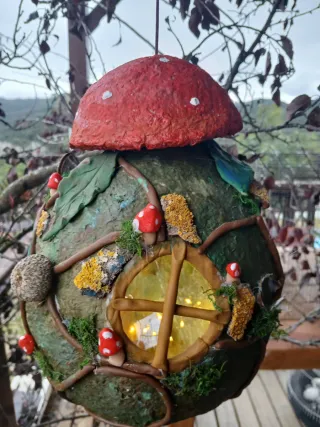 Casa de duendes y hadas decorativa