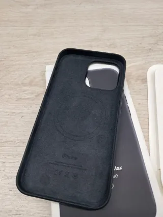 Funda Silicona Apple MagSafe iPhone Negra