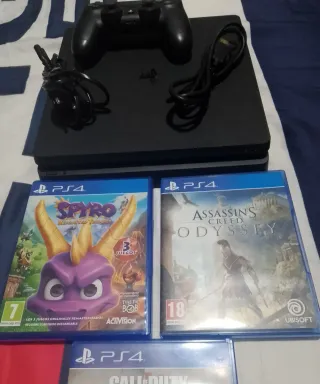 PlayStatio 4 + 3 juegos.