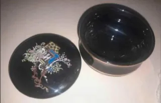 Alhajero vintage japonés negro con tapa