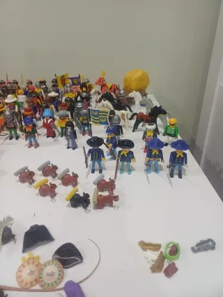Lote Playmobil Figuras y Accesorios