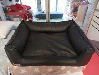 Cama sofá perro piel sintética negra