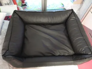 Cama sofá perro piel sintética negra