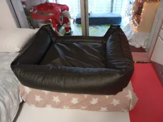 Cama sofá perro piel sintética negra