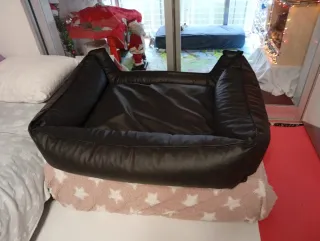 Cama sofá perro piel sintética negra