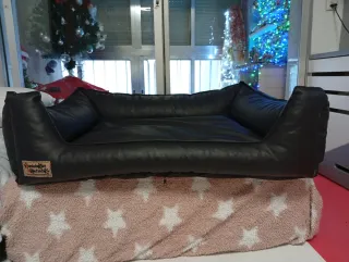 Cama sofá perro piel sintética negra