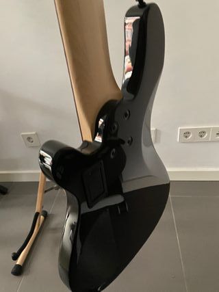 Bajo Eléctrico Harley Benton 6 Cuerdas B650
