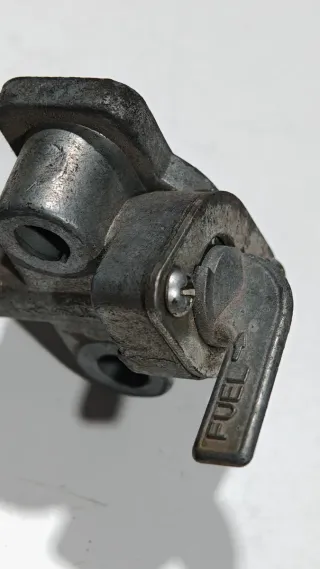 Grifo gasolina con tubo para moto/quad