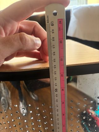 Estantería metálica con tapa madera