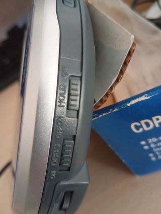 Reproductor CD Sanyo Portátil