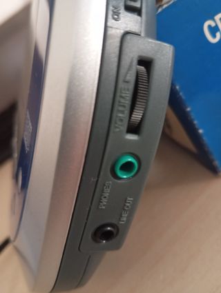 Reproductor CD Sanyo Portátil