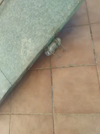 Carretilla de mano con rueda pequeña