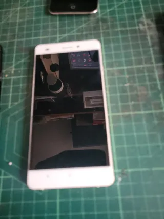 Varios teléfonos móviles Alcatel y Nokia,Samsung,