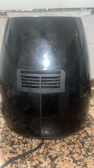 Freidora de aire negra Marca koenic