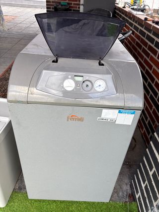 Caldera Gasoil Ferroli Gris