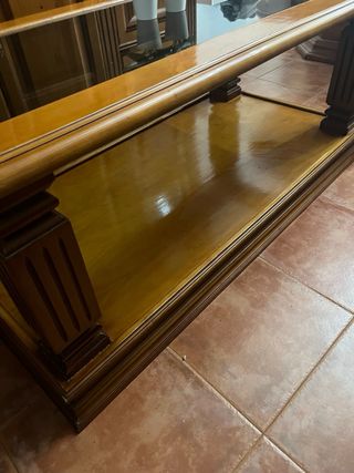 Mesa baja estilo clásico con cristal