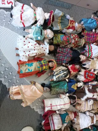 Colección Muñecas Porcelana Mundo