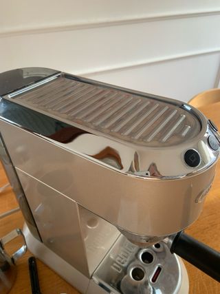 Cafetera Delonghi Dedica