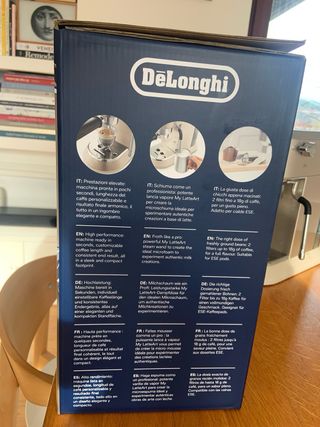 Cafetera Delonghi Dedica