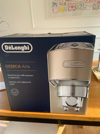 Cafetera Delonghi Dedica