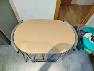 Mesa y 2 Sillas
