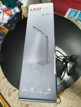 Lámpara de escritorio LED MT-856