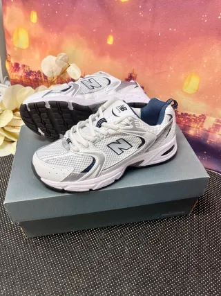 New     Balance    530     Talla 41.5 Plata/Blanco