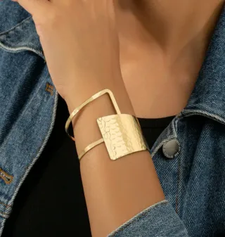 Pulseras Doradas Set