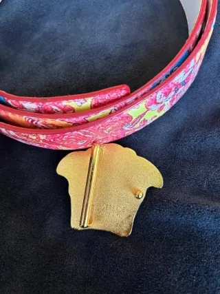 Cinturón Versace Medusa Dorado y Rojo