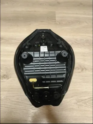 Asiento deportivo para Indian Scout. Diseño modern