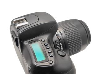 CAMARA ANALOGICA NIKON F50 + OBJ 35-80