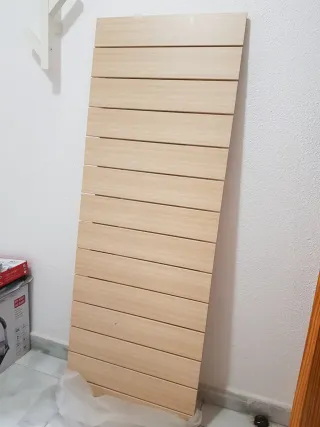 Cabecero de madera nuevo