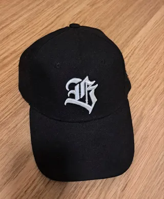 Lote de 9 gorras variadas