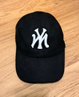 Lote de 9 gorras variadas
