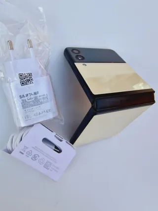 Galaxy Z Flip3 5G, 256gb.