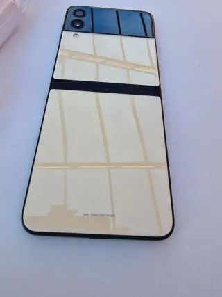 Galaxy Z Flip3 5G, 256gb.