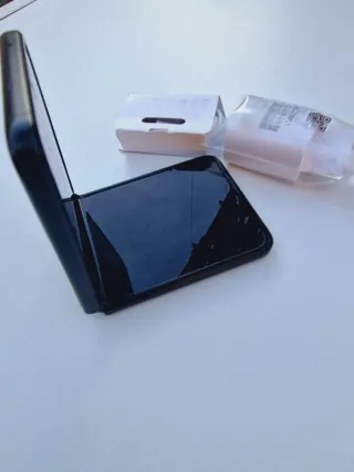 Galaxy Z Flip3 5G, 256gb.