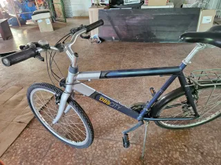 Bicicleta de paseo DBS CITY