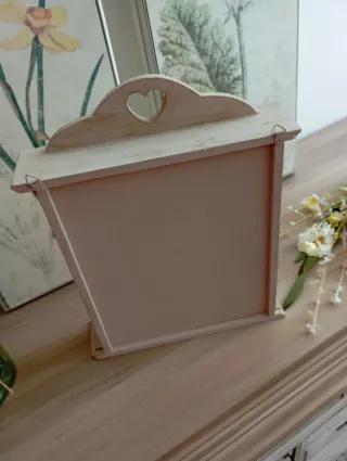 Portallaves de madera con puertas vintage