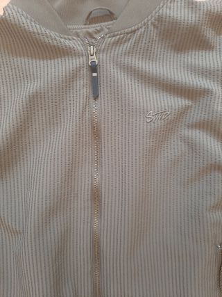 Chaqueta Bomber Verde Pull and Bear