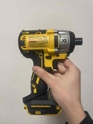 Avvitatore dewalt